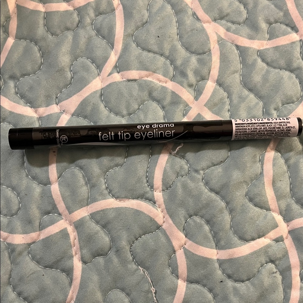 Femme Couture Intense Black Felt Tip Eyeliner
